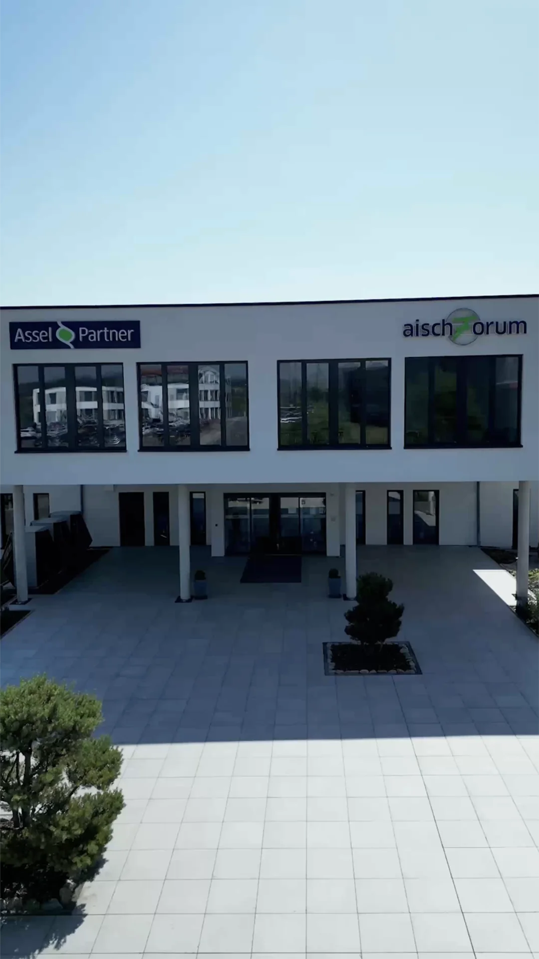 Außenaufnahme mit einer Drohne der Steuerkanzlei A&P aus Gutenstetten